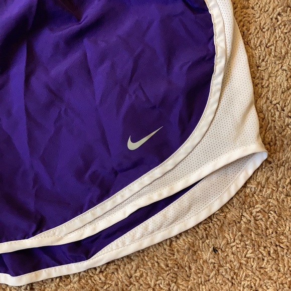 Women’s Nike Dri-Fit Running Shorts - Picture 6 of 7